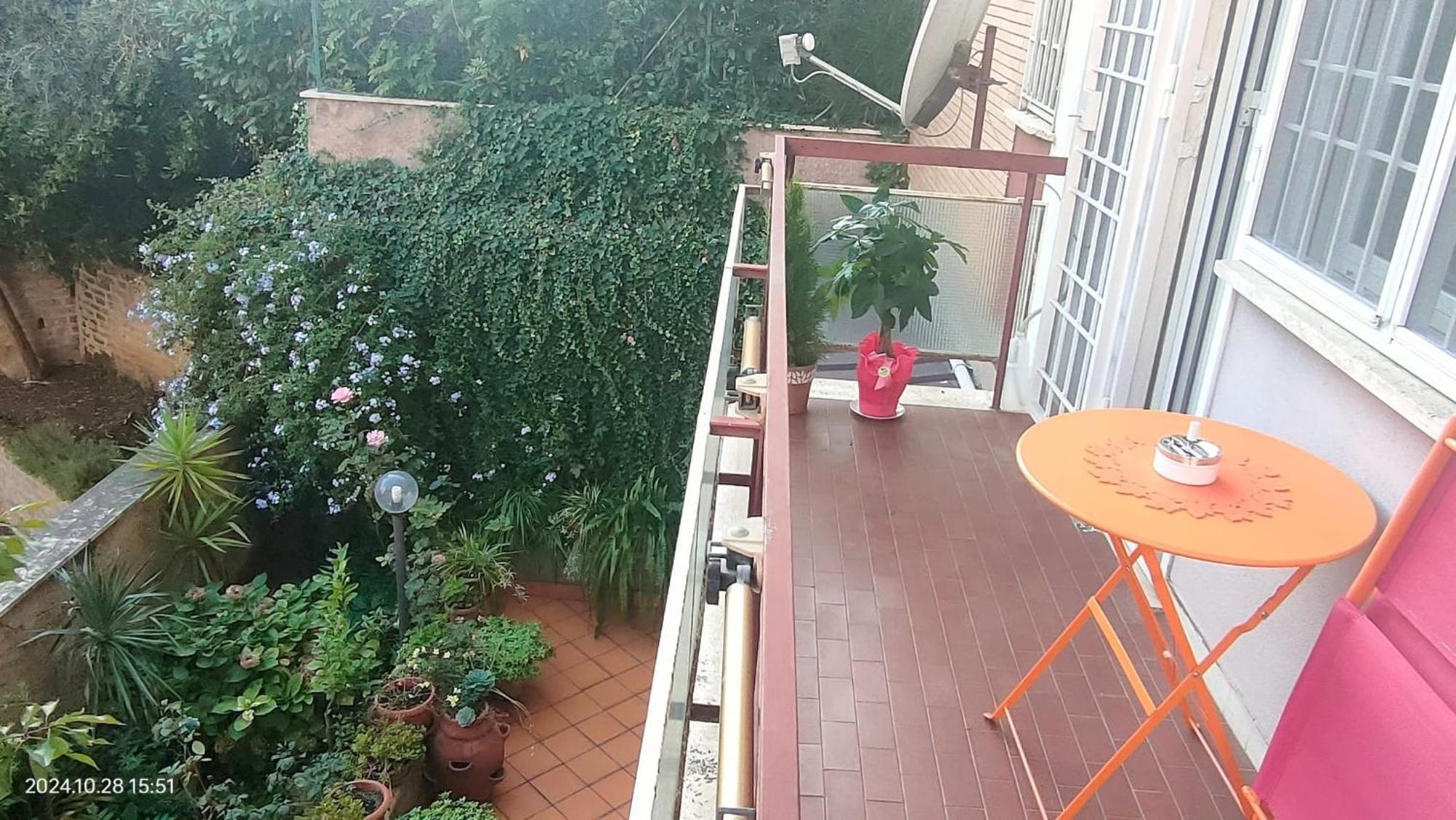 White Living R-home Appartement Rome